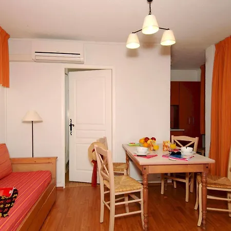 Odalys Les Mimosas Aparthotel